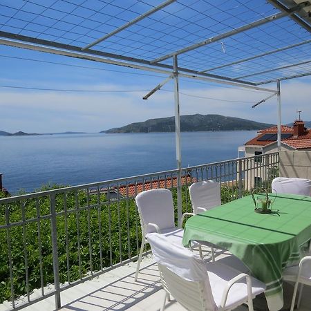 Apartments Lovric - 30 Meters To The Beach Trogir Extérieur photo