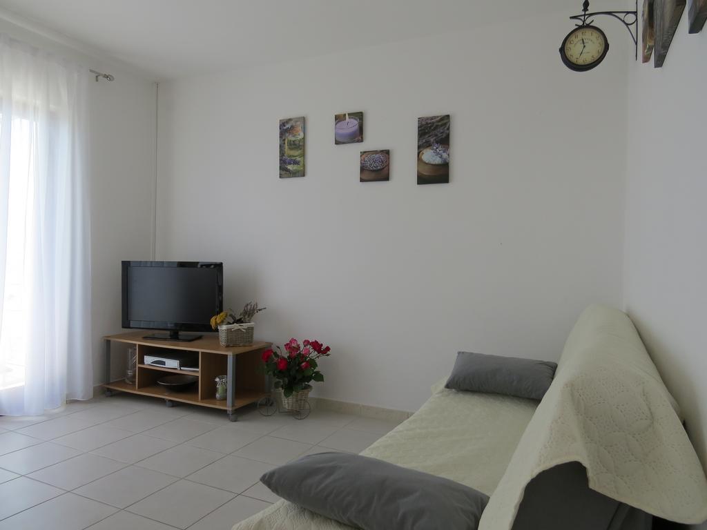 Apartments Lovric - 30 Meters To The Beach Trogir Extérieur photo