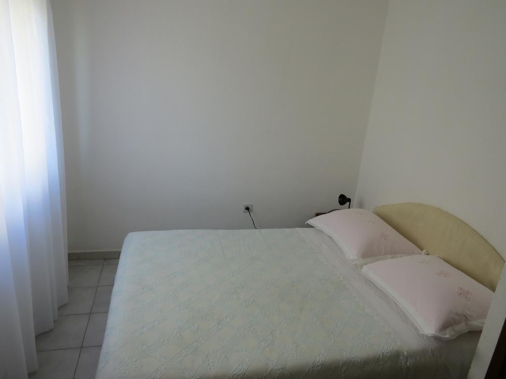 Apartments Lovric - 30 Meters To The Beach Trogir Extérieur photo