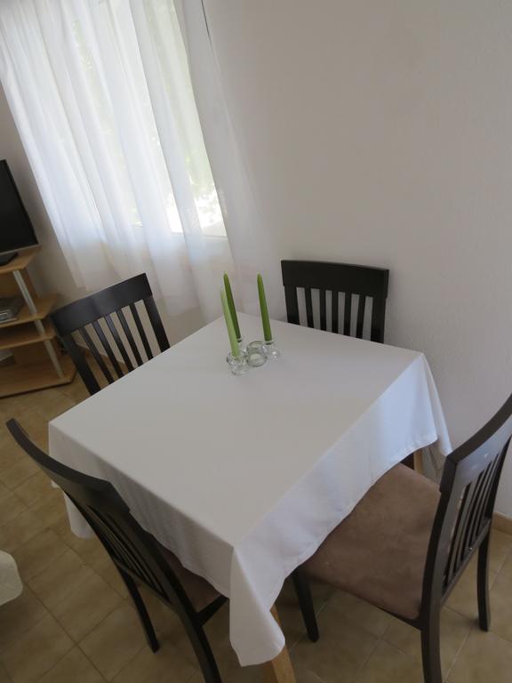 Apartments Lovric - 30 Meters To The Beach Trogir Extérieur photo