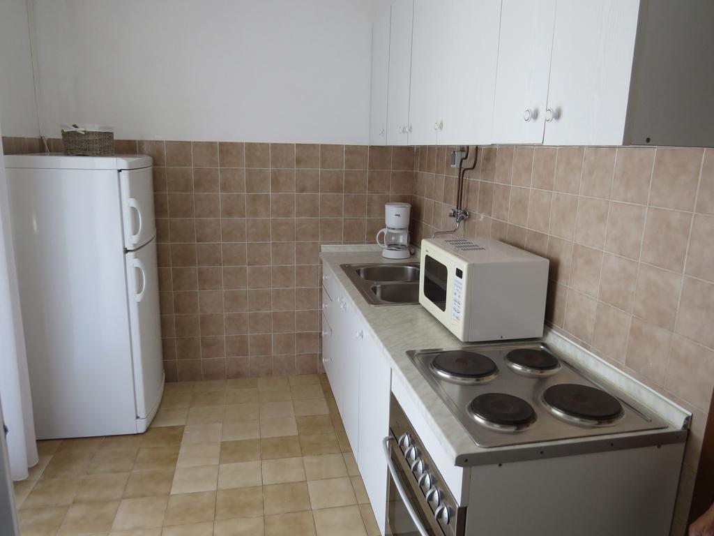 Apartments Lovric - 30 Meters To The Beach Trogir Extérieur photo