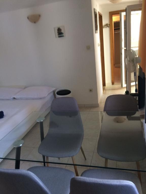 Apartments Lovric - 30 Meters To The Beach Trogir Extérieur photo